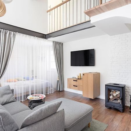 3 Bedroom Apartment 24H Self Check In, Free Parking, Ac, Fireplace 빌뉴스 외부 사진