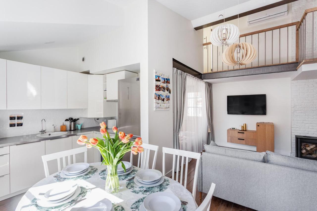 3 Bedroom Apartment 24H Self Check In, Free Parking, Ac, Fireplace 빌뉴스 외부 사진